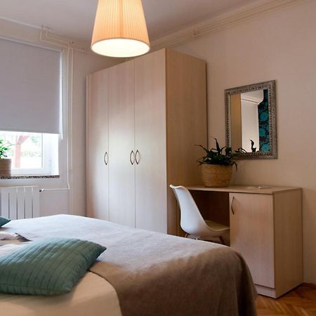 Apartments Sandra Porec Esterno foto