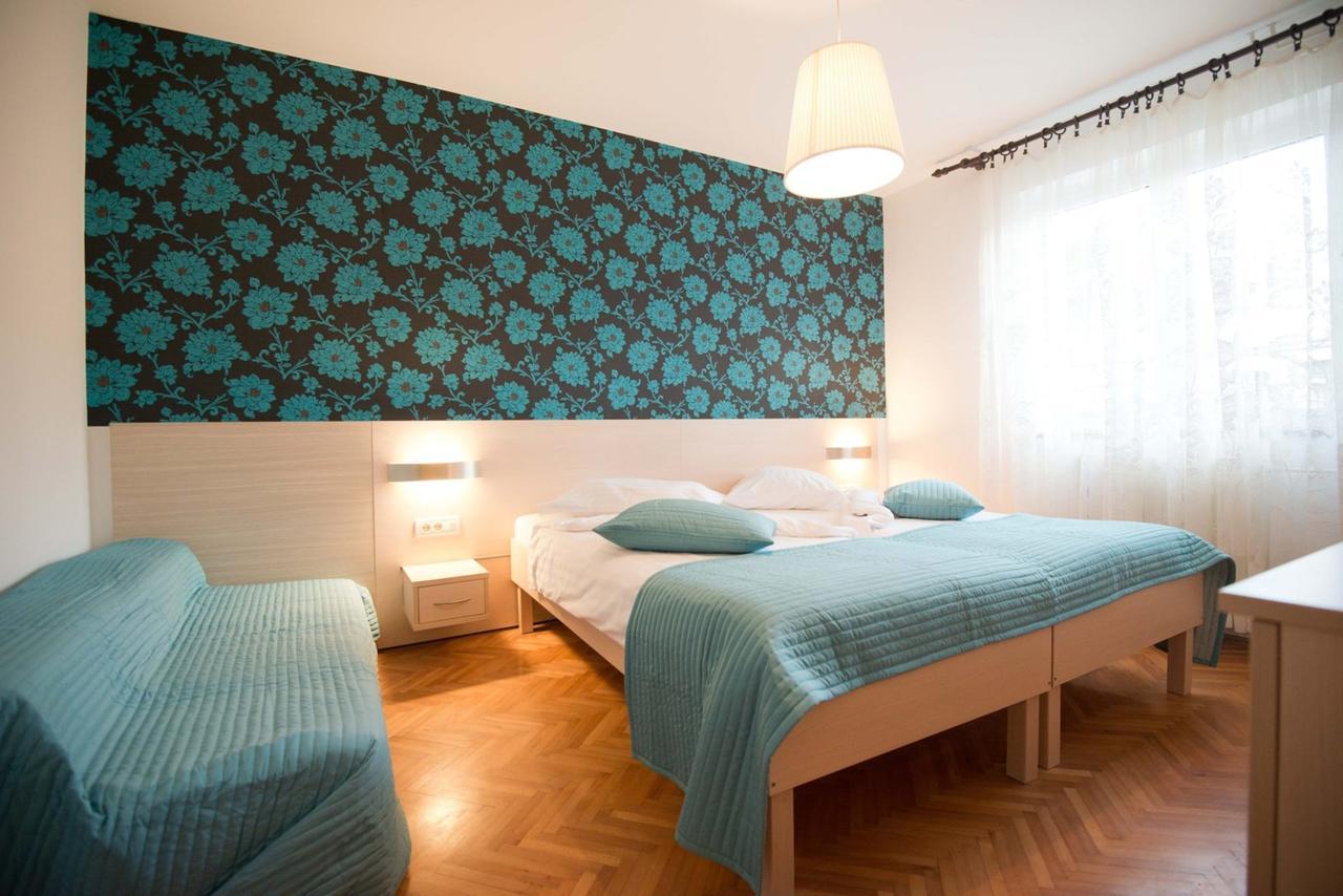 Apartments Sandra Porec Esterno foto