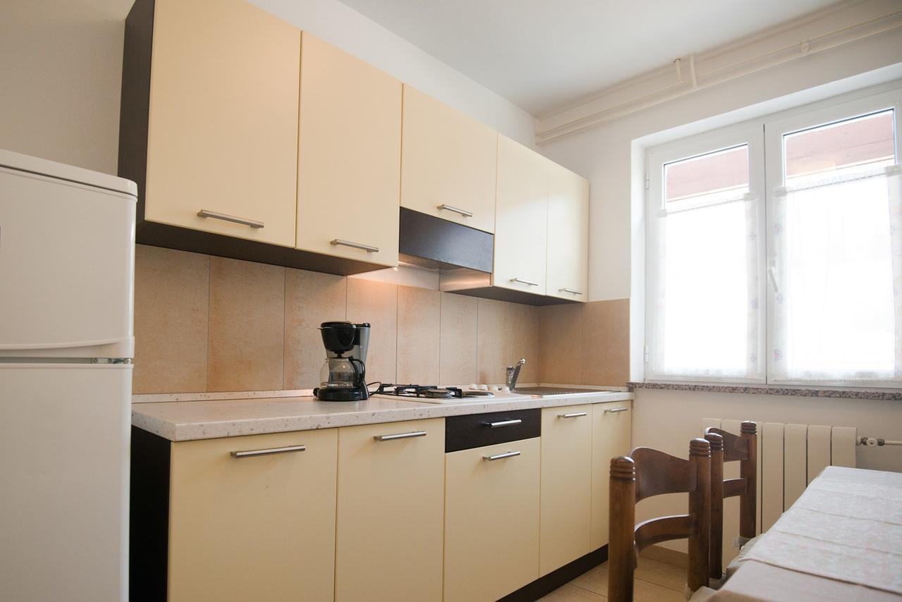 Apartments Sandra Porec Esterno foto